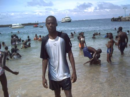 sur la plage de gorée